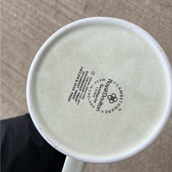 ROYAL DOULTON Sandsprite Tea Pot and Pitcher 1975 Lambethware Set Of 2 - Picture 4 of 7